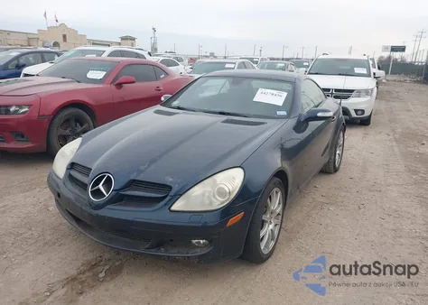 2005 Mercedes-Benz Slk 350 z USA, uszkodzony, nr VIN WDBWK56F05F042359